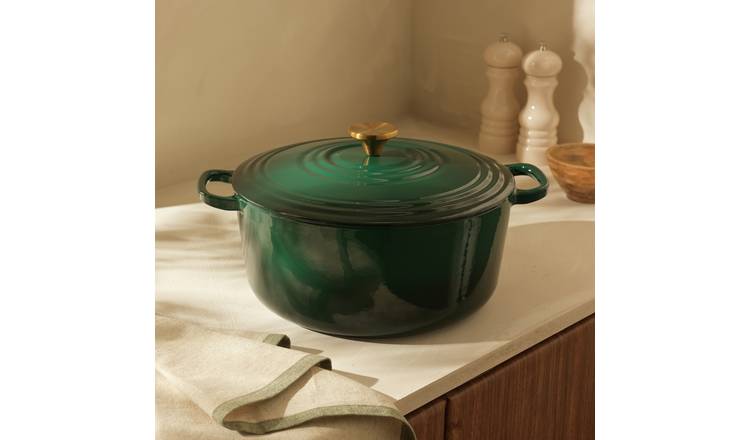 Habitat 6.7 Litre Cast Iron Casserole Dish - Green