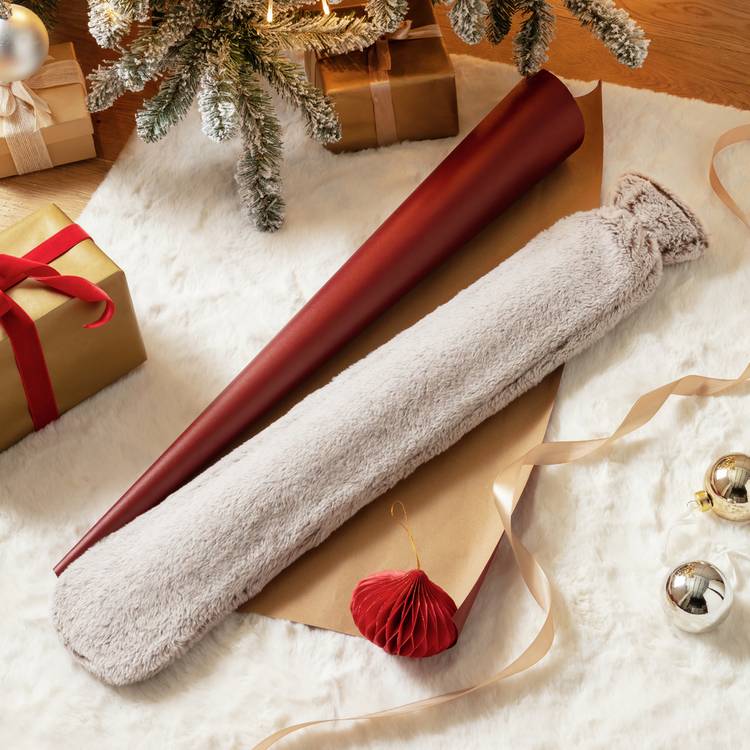 Habitat 2.2L Hot Water Bottle with White Faux Fur Cover 0