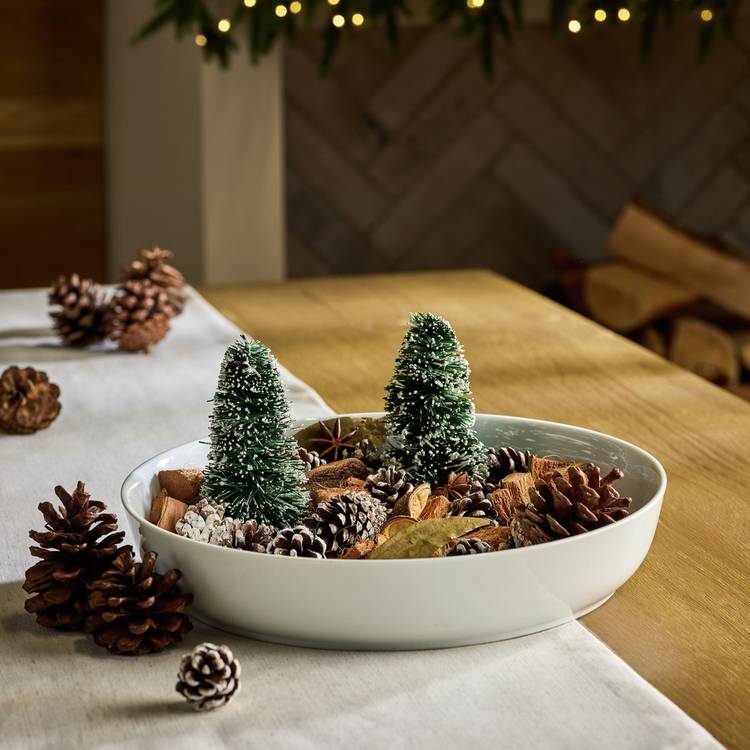 Habitat Christmas Pot Pourri - Under The Mistletoe 0