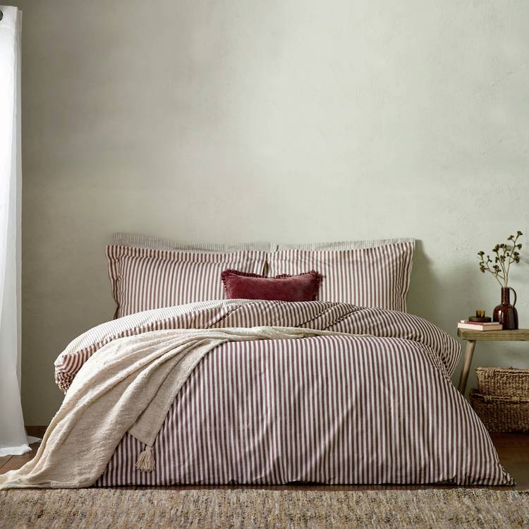 Yard Hebden Cotton Stripe Beetroot Bedding Set - Single 0