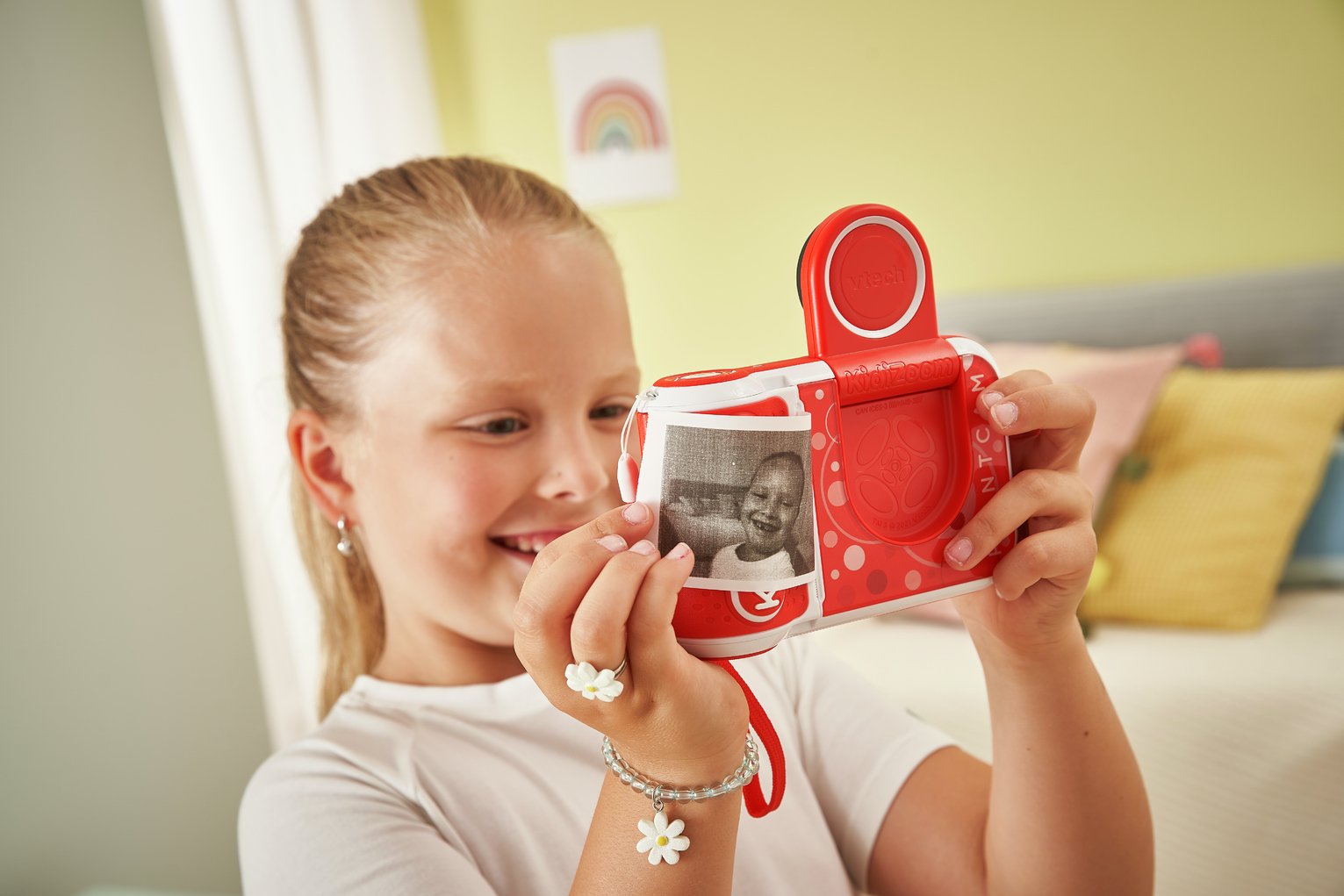 VTech - KidiZoom Print Cam Rouge, Appareil Photo Enfant à Impression Instantanée, Photo, Selfie, Vidéo, Écran Couleur, Filtres et Effets Rigolos, Cadeau Enfant Dès 5 Ans - Contenu en Français VTech - KidiZoom Print Cam Rouge, Appareil Photo Enfant à Impression Instantanée, Photo, Selfie, Vidéo, Écran Couleur, Filtres et Effets Rigolos, Cadeau Enfant Dès 5 Ans - Contenu en Français