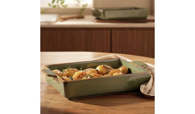 Habitat Reactive 32cm Medium Ceramic Roaster