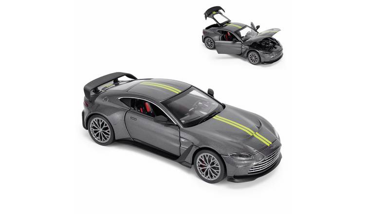 CMJ Die-cast Aston Martin V12 Model Car 1:24 Scale
