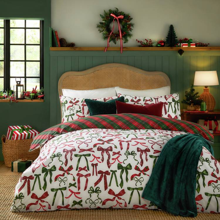 furn Nathalie Festive Bows Berry White Bedding Set - Single 0