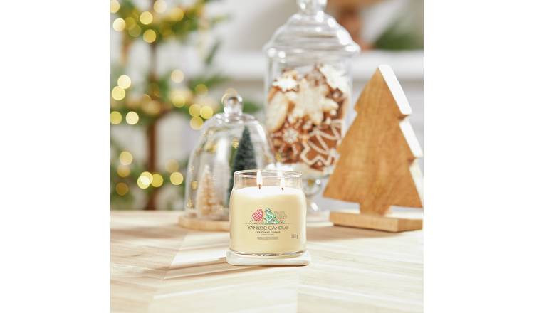 Yankee Signature Medium Jar Candle - Christmas Cookie