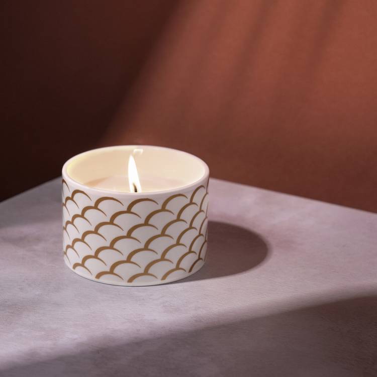 Fired Earth Medium Candle - White Tea & Pomegranate 0