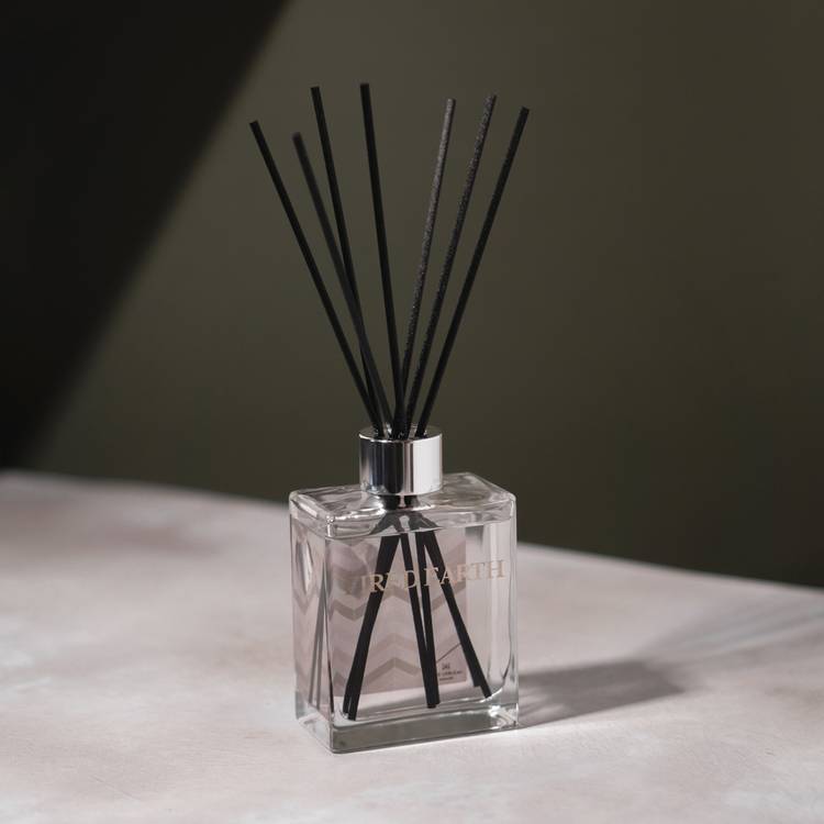 Fired Earth 180ml Reed Diffuser - Darjeeling & Damask Rose 0