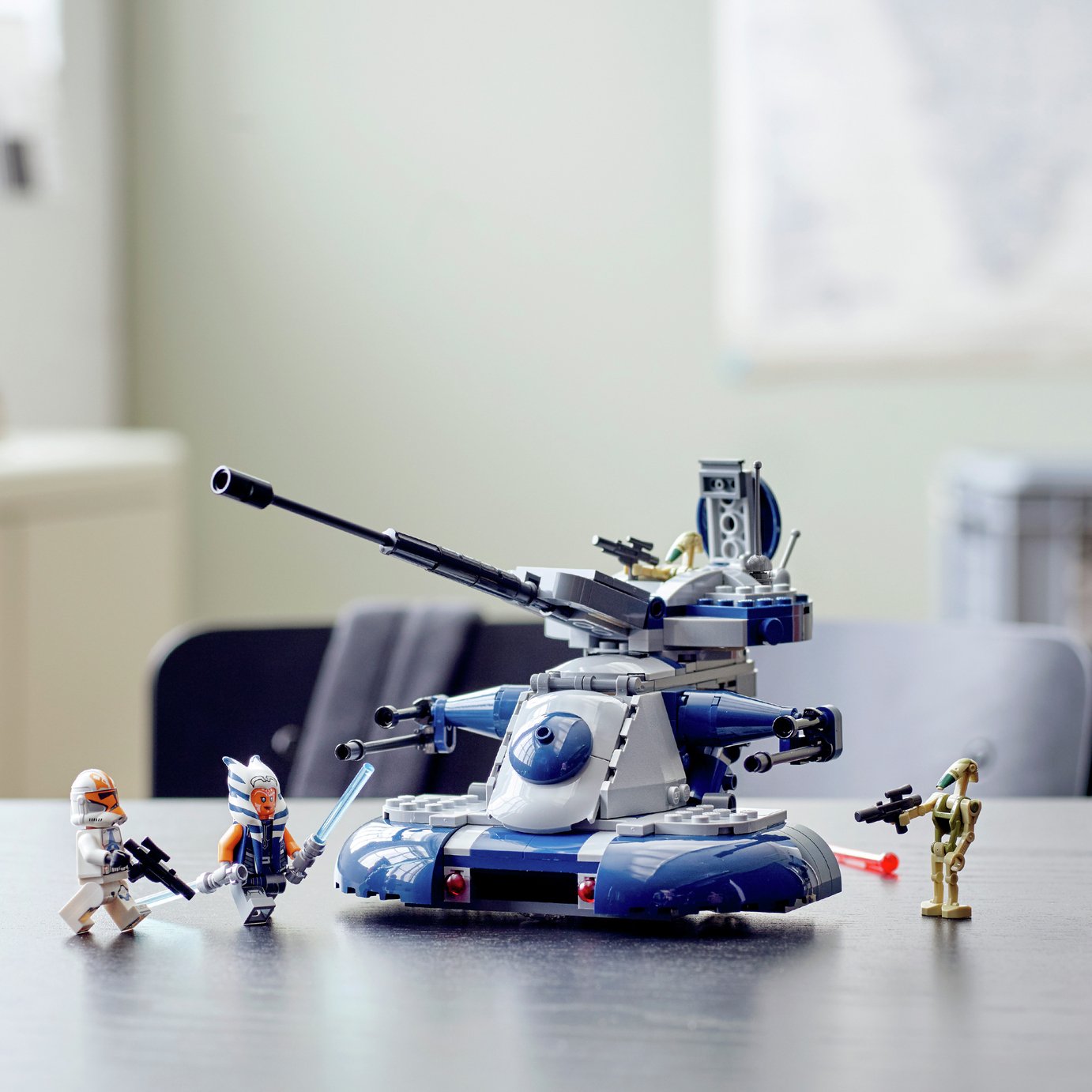 LEGO Star Wars Armored Assault Tank (AAT) Set 75283 Review