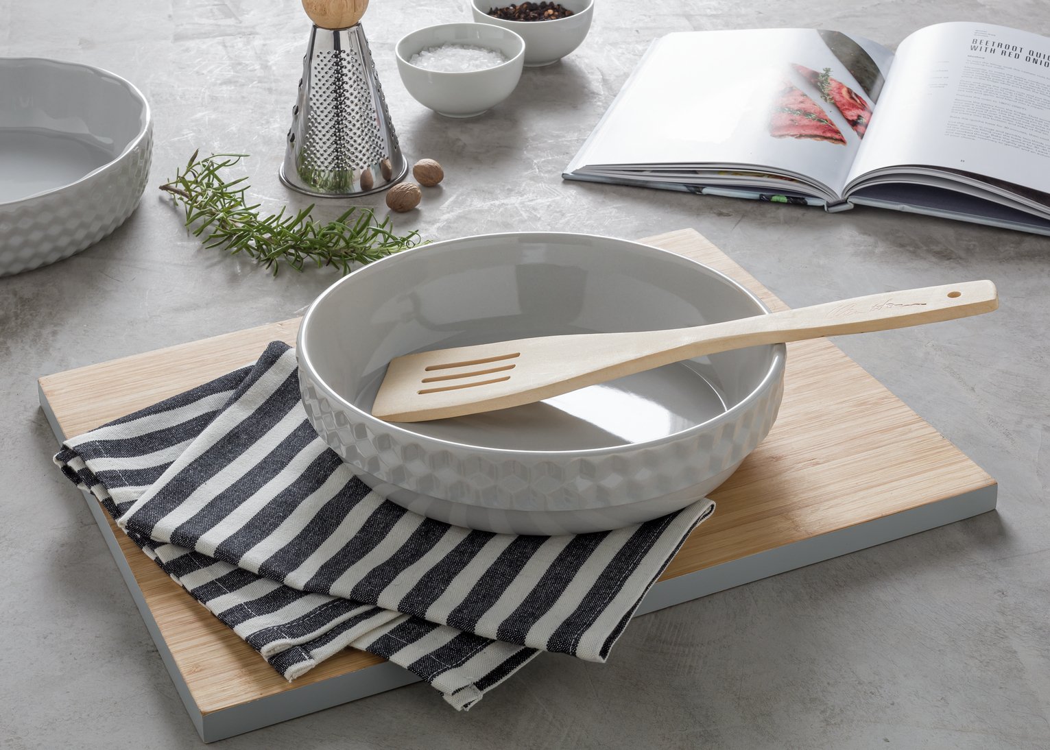 Habitat Ceramic Stacking Pie Dish Reviews - Updated June 2024