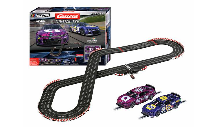 Carrera Digital 1:32 Nascar Daytona Challenge Slot Race Set 