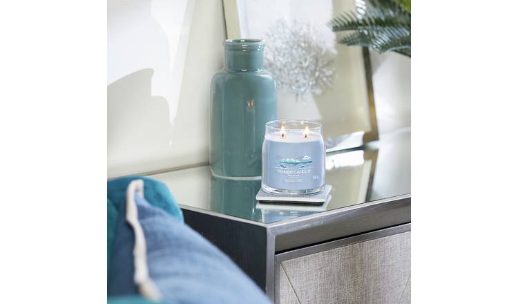 Yankee Signature Medium Jar Candle - Ocean Air