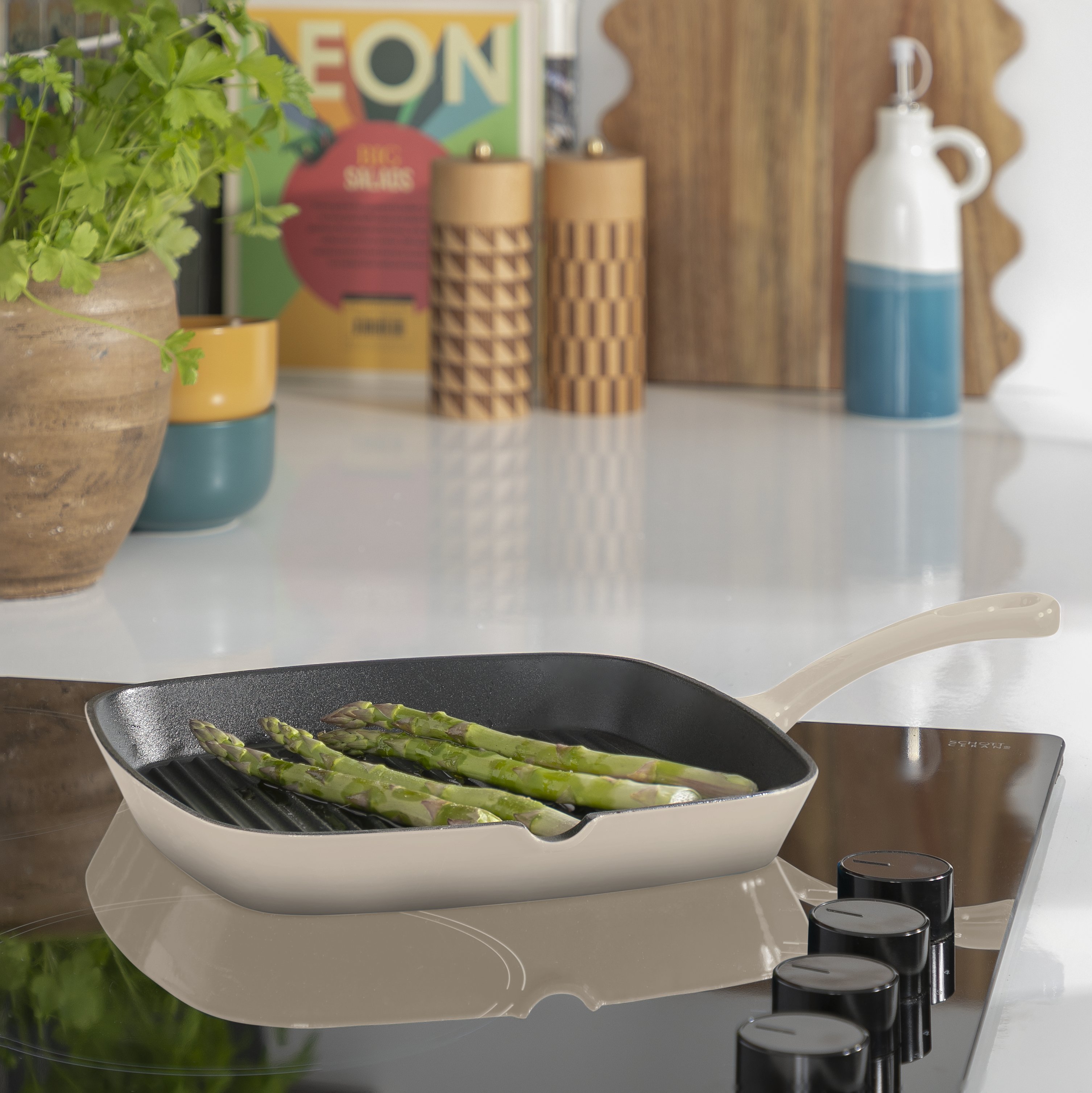 Habitat 23cm  Cast Iron Griddle Pan - Cream