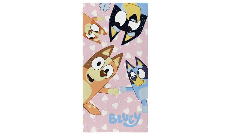 Bluey Hearts Beach Towel - Pink