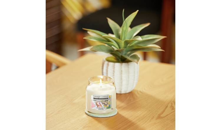 Yankee Candle Medium Scented Jar Candle - Wildflower Picnic