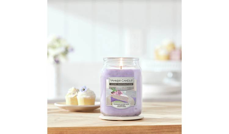 Yankee Candle Large Scented Jar Candle - Patisserie Treat