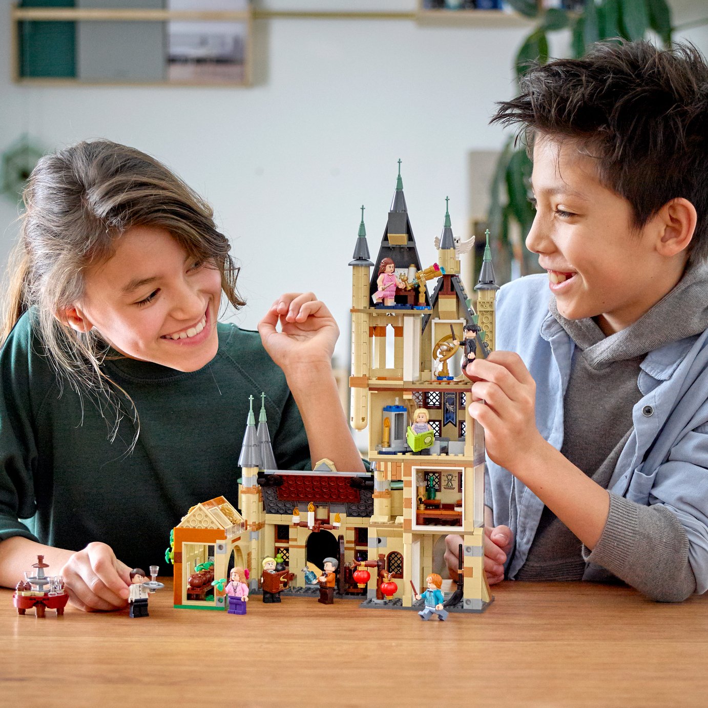 LEGO Harry Potter Hogwarts Astronomy Tower Playset Review