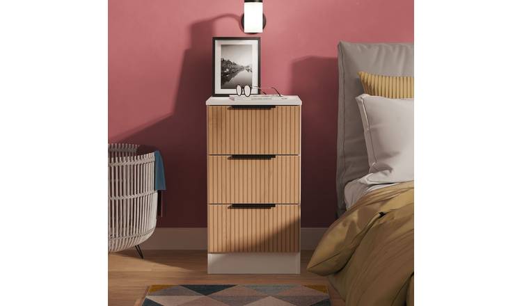 Livara ReadyAssembled Tofino 3 Drawer Bedside Table-WhiteOak