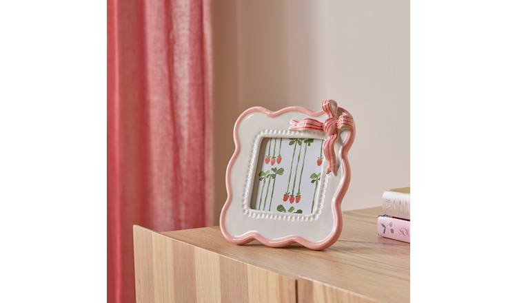 Argos Home Ceramic Bow Pink Picture Frame - 4x4"