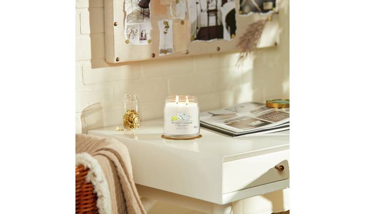 Yankee Signature Medium Jar Candle - Midnight Jasmine