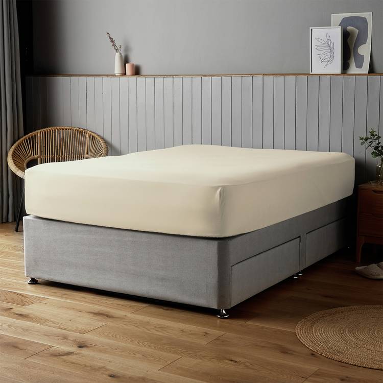 Silentnight Supersoft Plain Cream Fitted Sheet - Superking 0