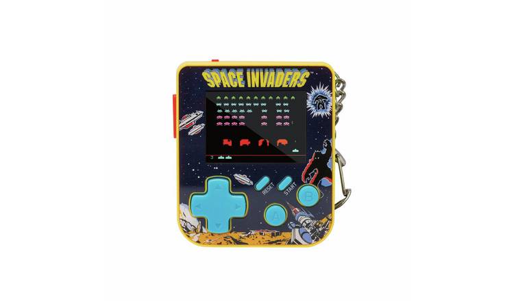 TAITO Super Micro Keychain Gamer Space Invaders Edition