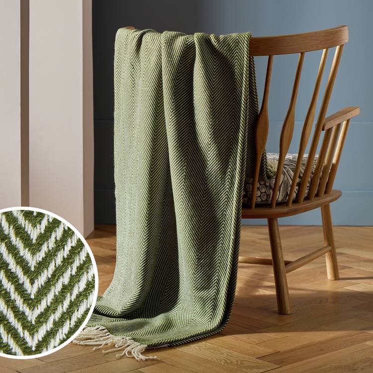 Habitat Herringbone Throw - Moss Green - 125x150cm 0