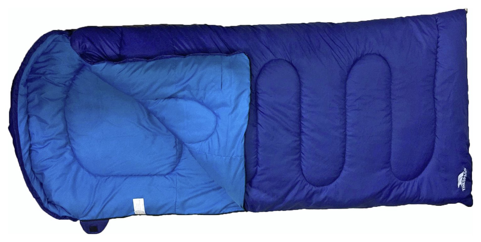 Extra wide single outlet sleeping bags