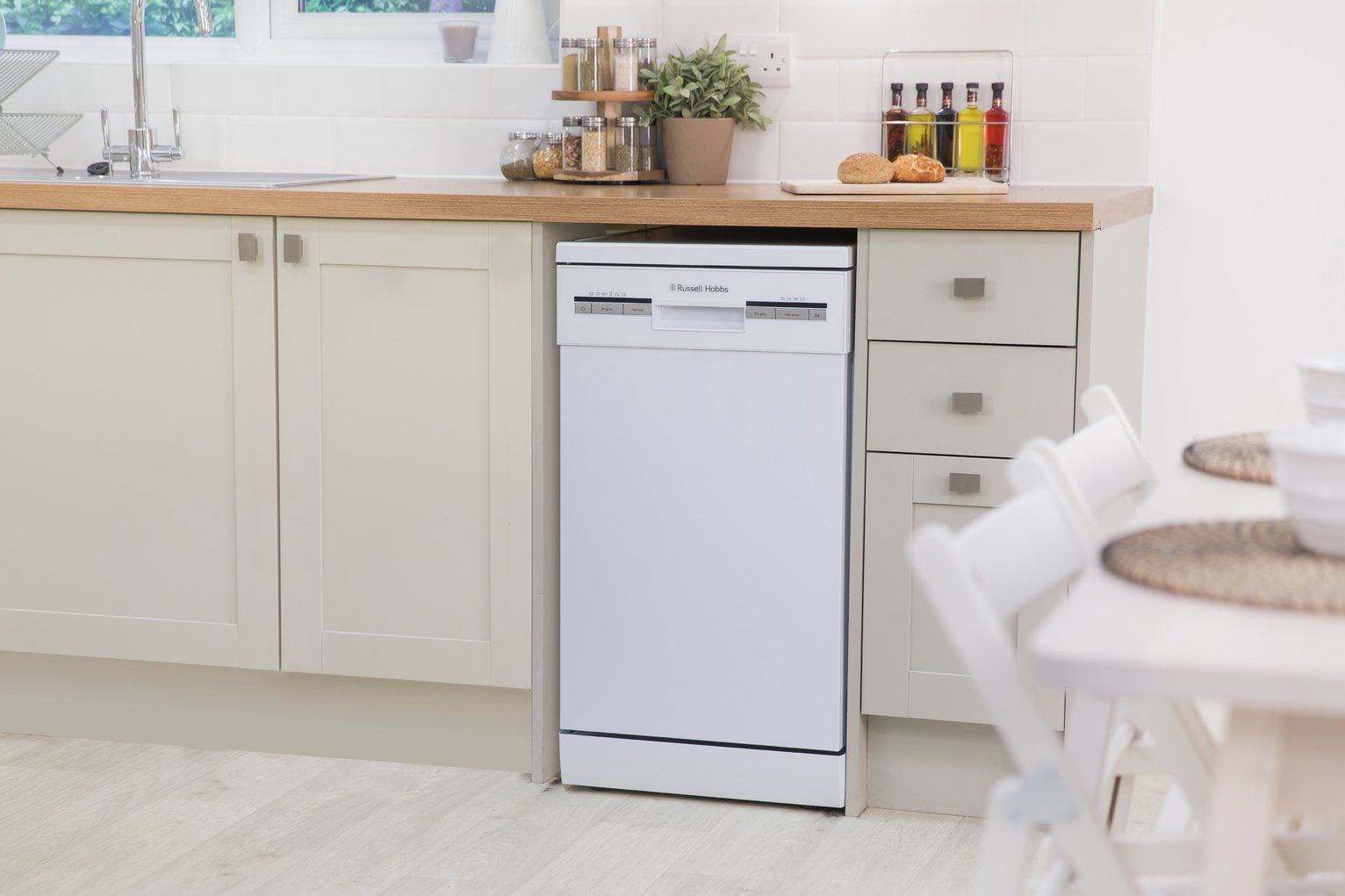 Russell Hobbs RHSLDW4 Slimline Dishwasher Reviews
