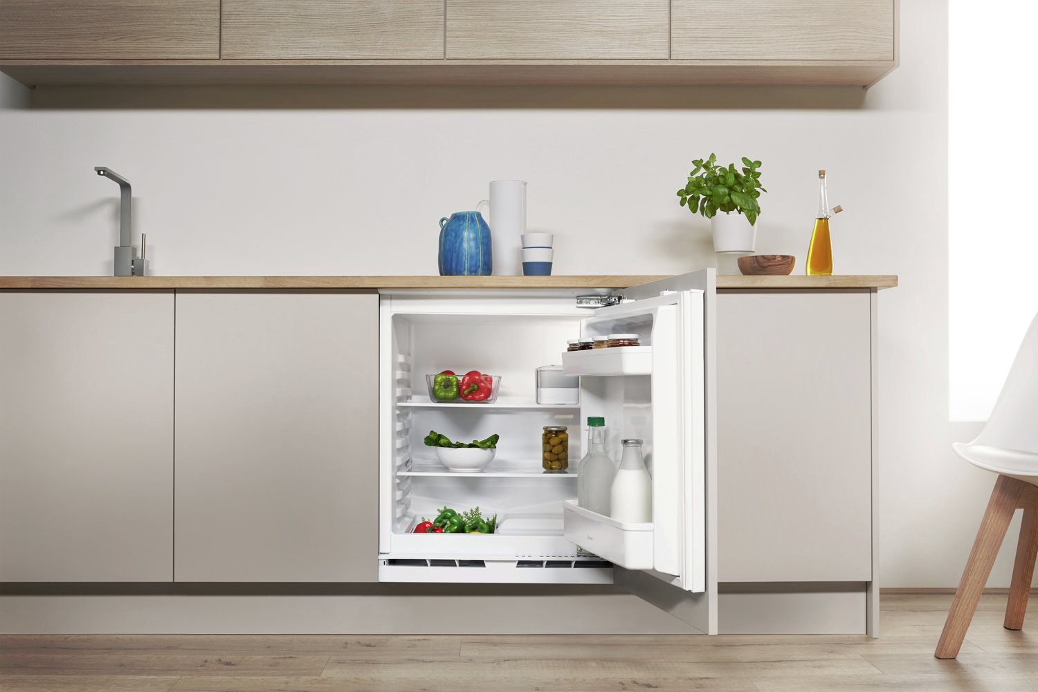 Indesit ILA1 Under Counter Integrated Fridge Reviews