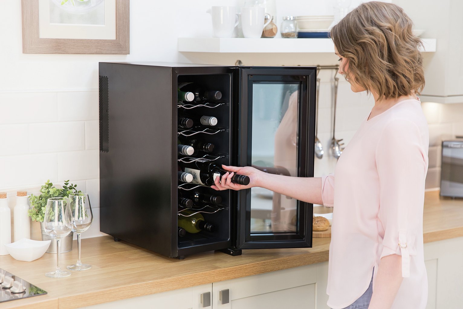 Russell Hobbs RH12WC3 12 Bottle Drinks Cooler Reviews