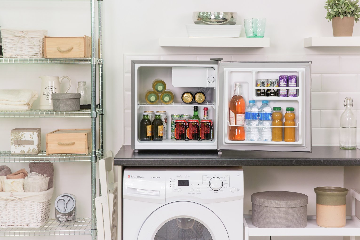 Russell Hobbs RHTTLF1SS Table Top Fridge Reviews