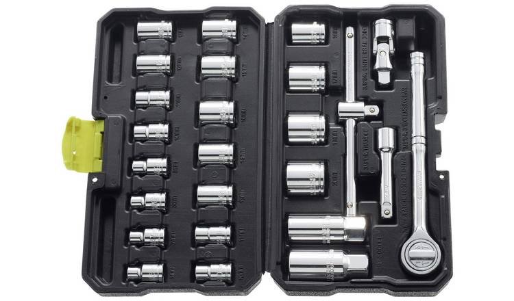 Spanner and socket sets