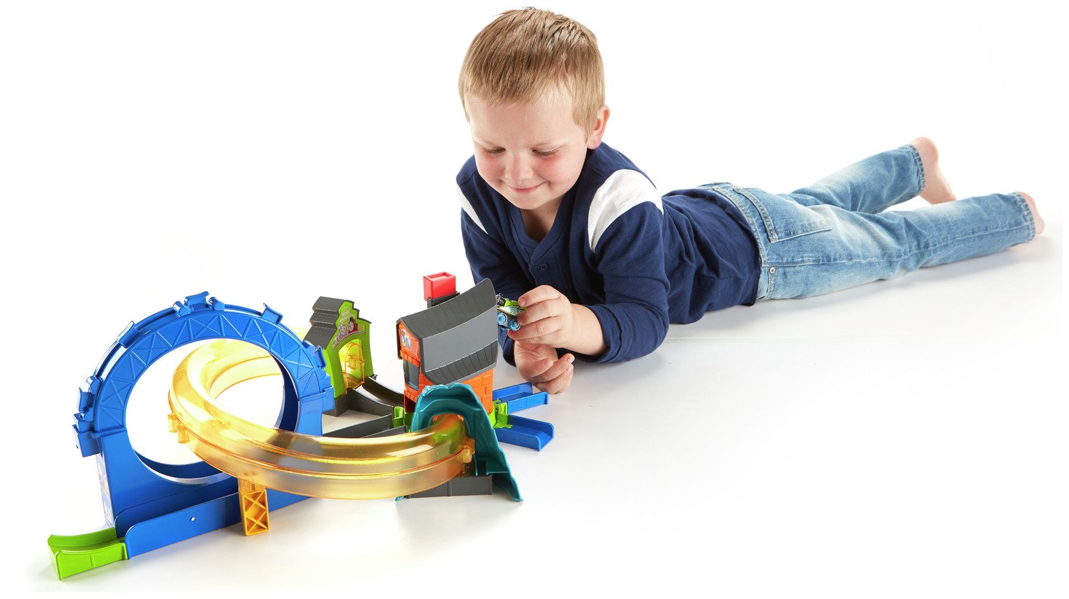 Thomas & Friends MINIS Boost 'n Blast Stunt Set