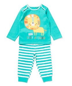 Sleepsuits and pyjamas