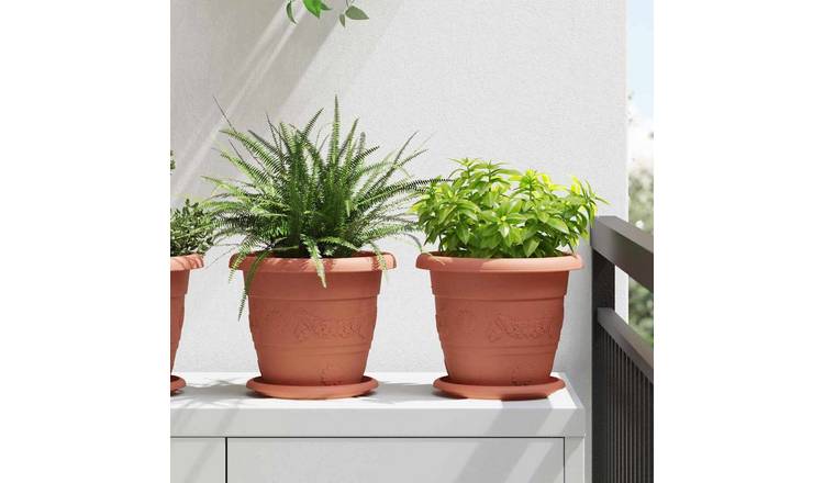 Walplus Pack of 24 Plastic Round Planter Tray - Brick Red - 17.5 x 17.5 x 2 cm