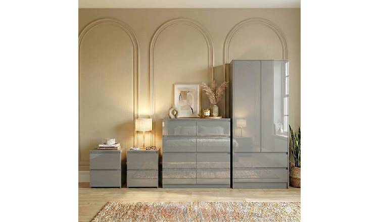 Vida Designs Glinton Bedroom Set (2x Bedside, 8 Drawer Chest, Wardrobe) - Grey