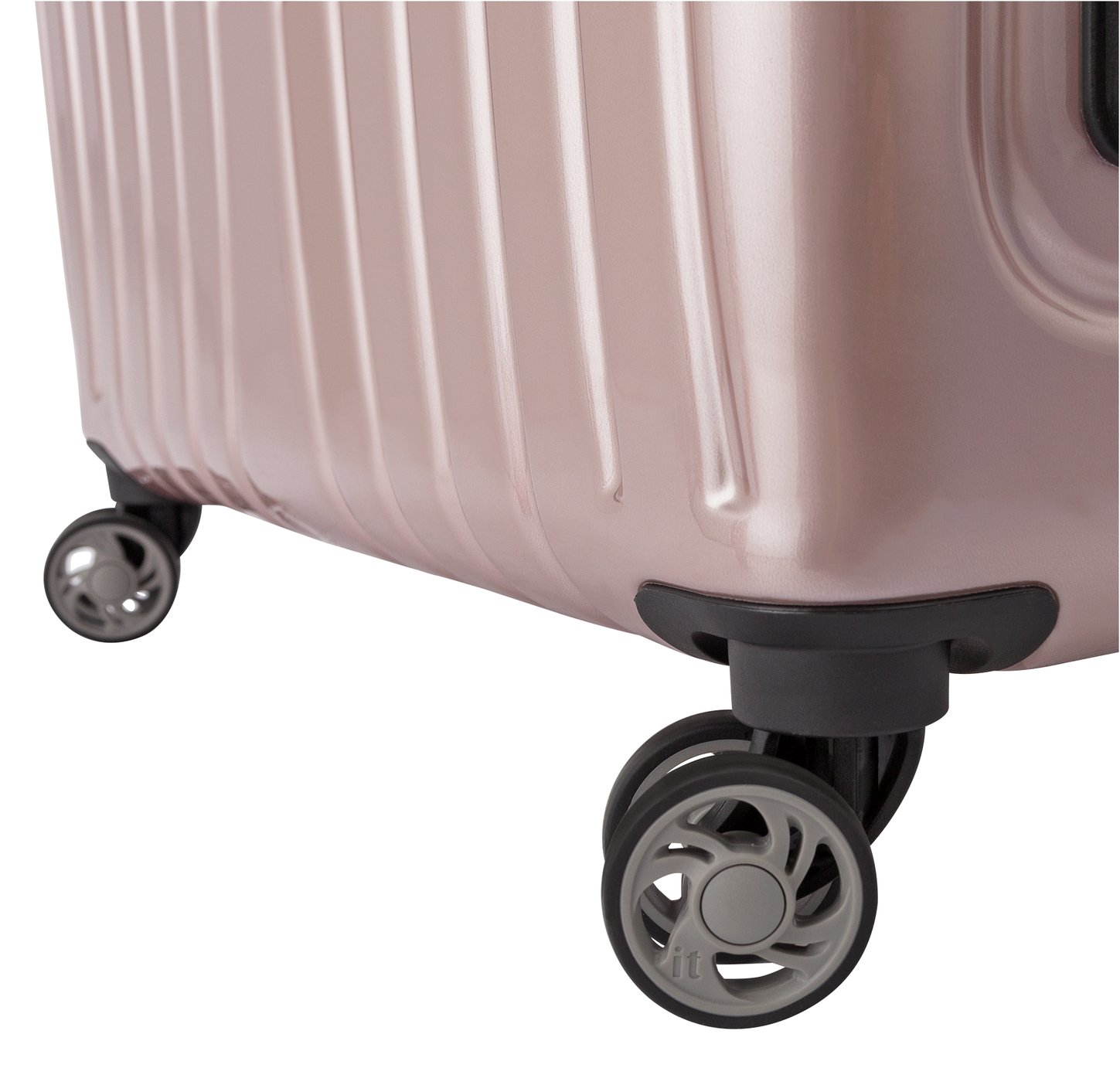 IT Luggage Hard 8 Wheel Large Suitcase Reviews
