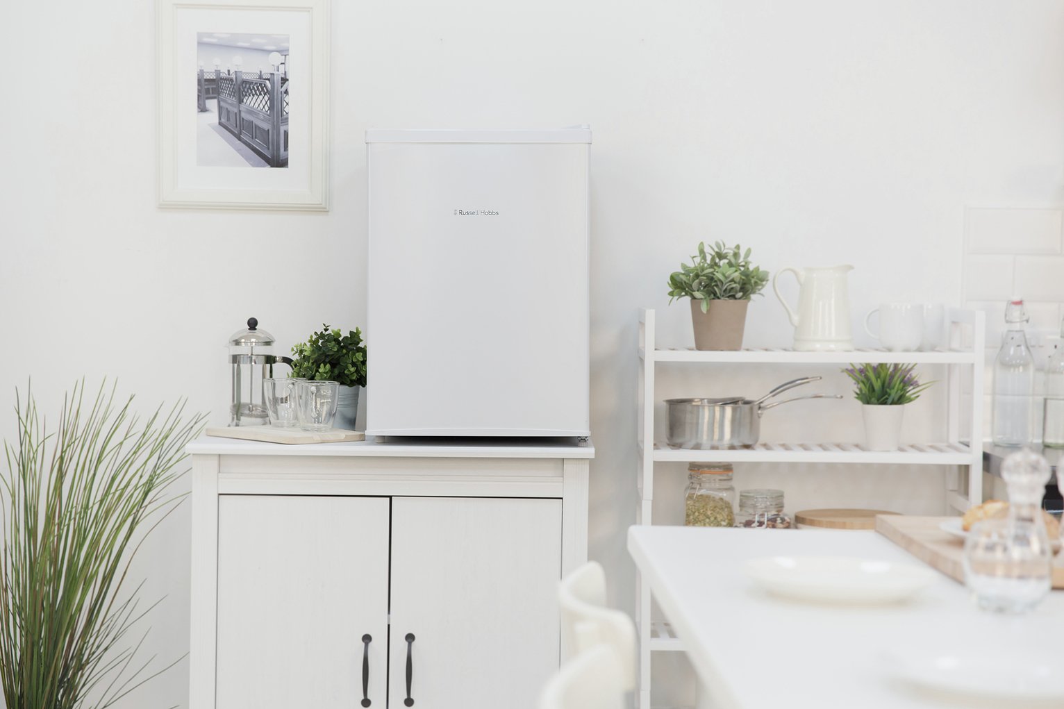 Russell Hobbs RHTTF67 Mini Fridge Reviews