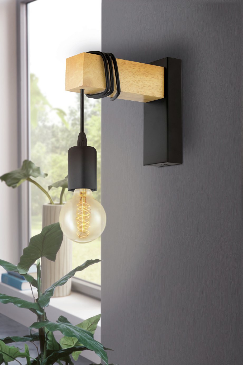 Eglo Townshend Hung Wall Light Review