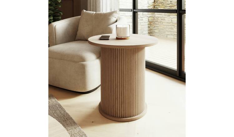 GFW Omari Round Side Table – Light Oak