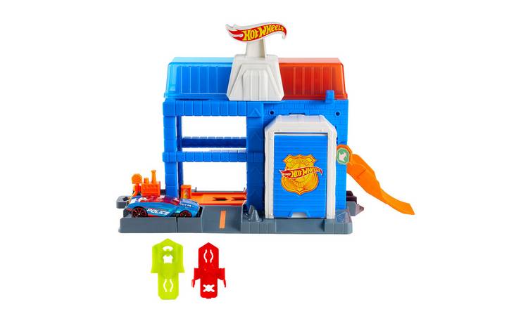 Hot Wheels City Downtown Police Tower Playset