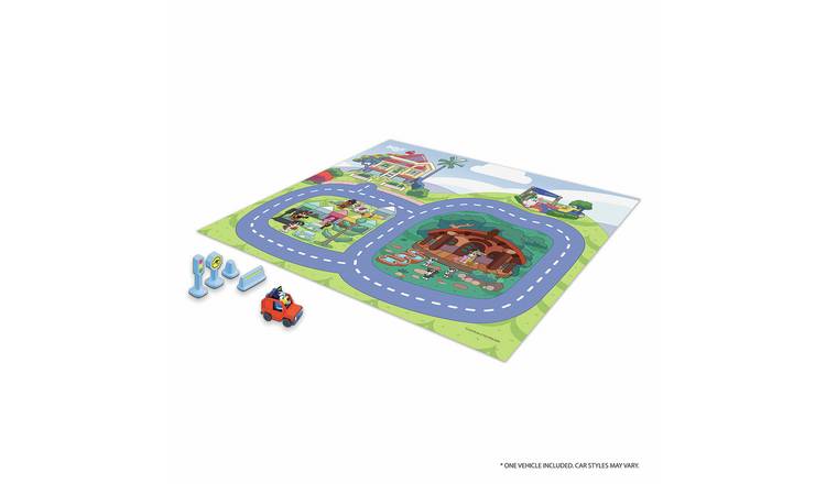Bluey One-Car Deluxe Mega Playmat