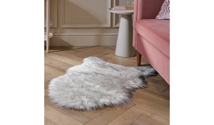 Argos Home Faux Single Sheepskin Natural Rug - 60x90cm