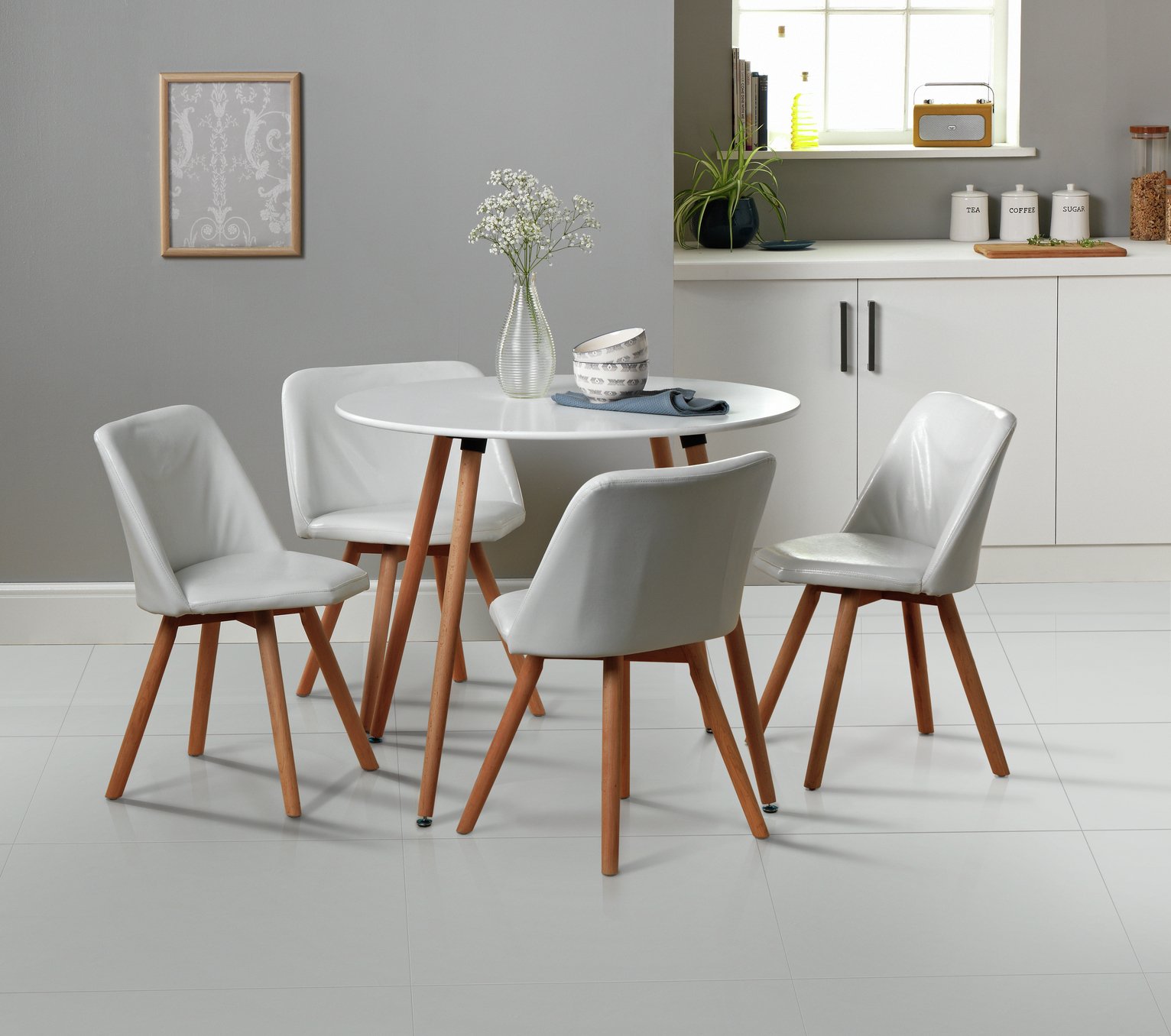 Argos Home Quattro White Dining Table & 4 White Chairs Review