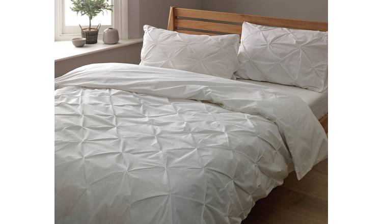 Buy Habitat Hadley Pintuck Plain White Bedding Set - Superking