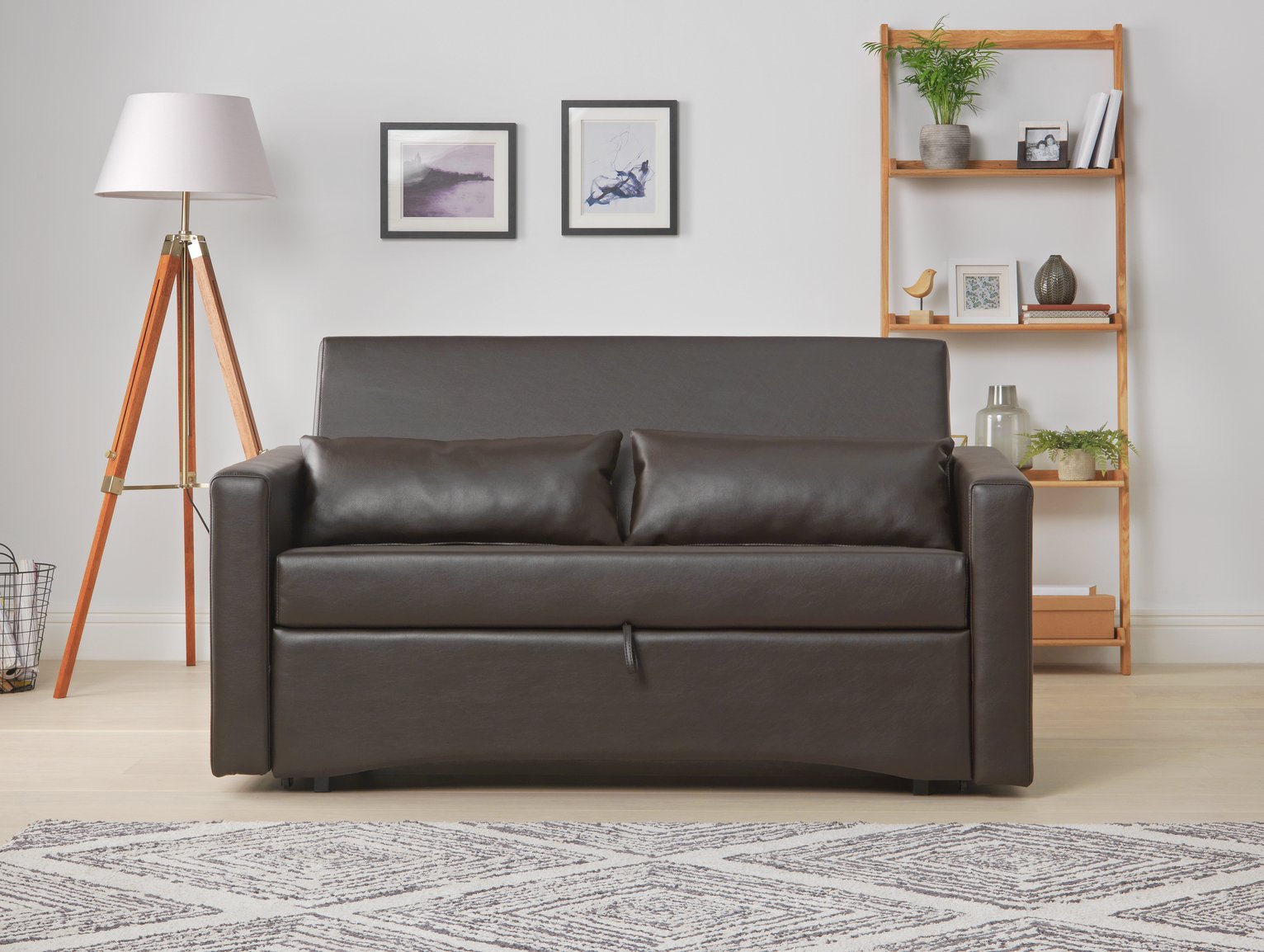 Argos Home Reagan 2 Seater Faux Leather Sofa Bed -Dark Brown Review