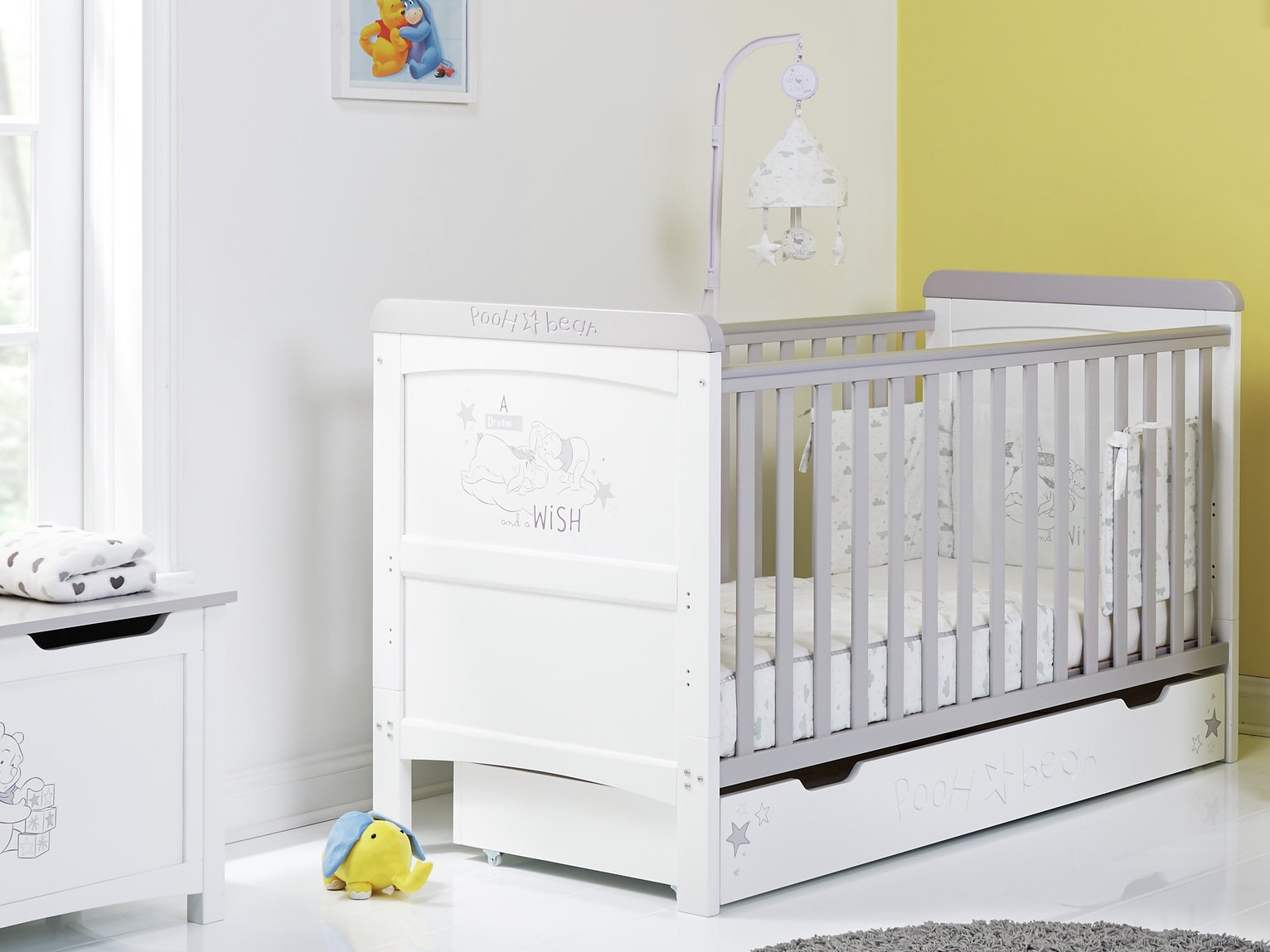 winnie the pooh nursery furniture collection