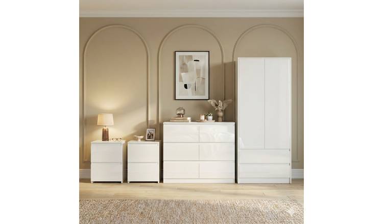 Vida Designs Glinton Bedroom Set (2x Bedside, 6 Drawer Chest, Wardrobe) - White