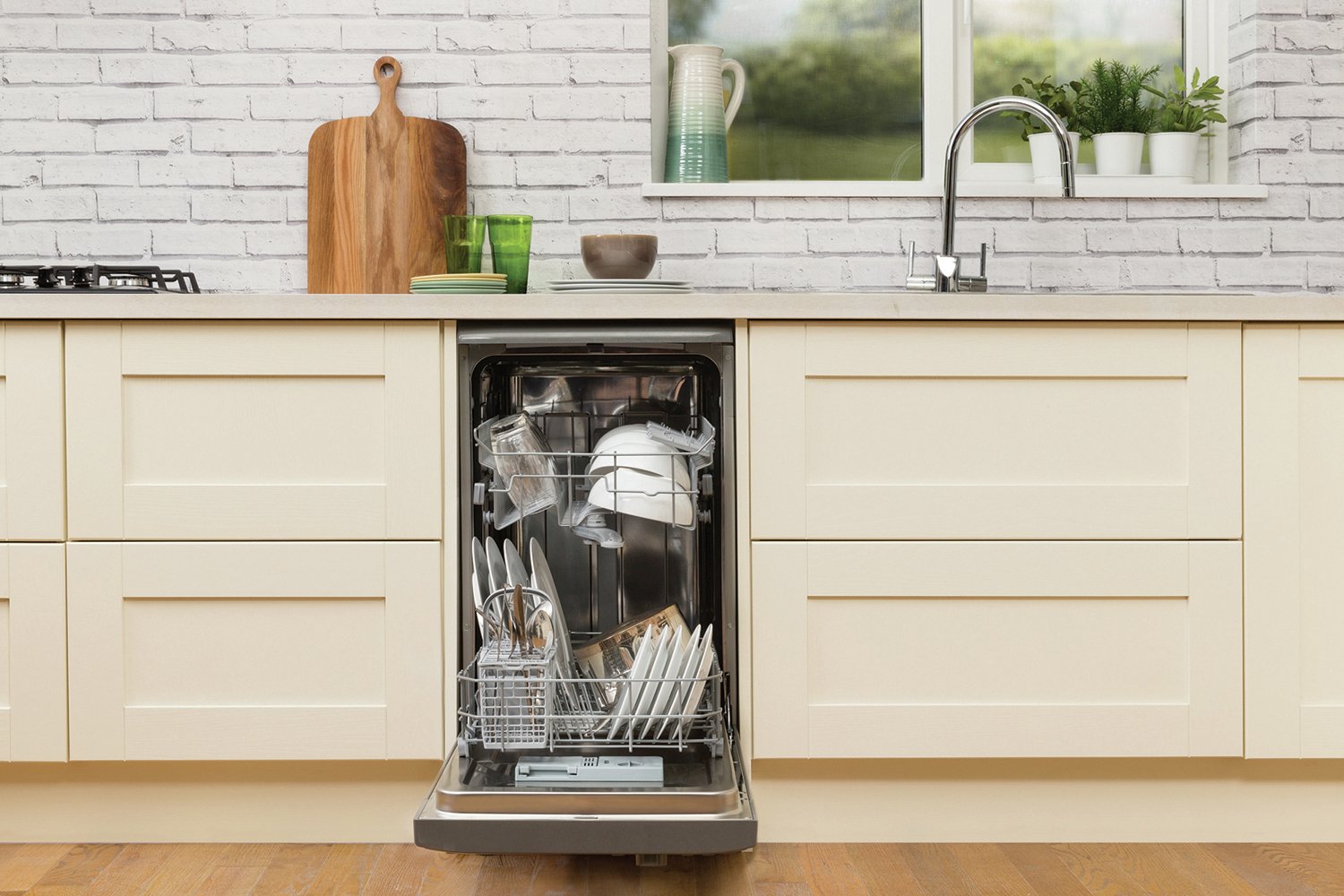 Hotpoint SIAL11010G Slimline Dishwasher Reviews