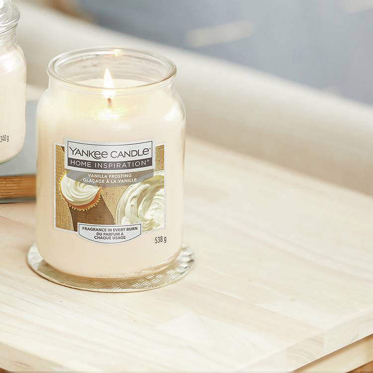 Yankee Home Inspiration Large Jar Candle - Vanilla Frosting 0